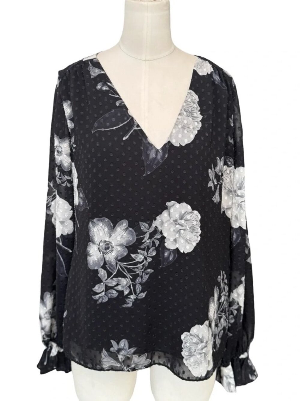 White House Black Market Black Floral Swiss Dot Blouse Size M - Picture 5 of 7